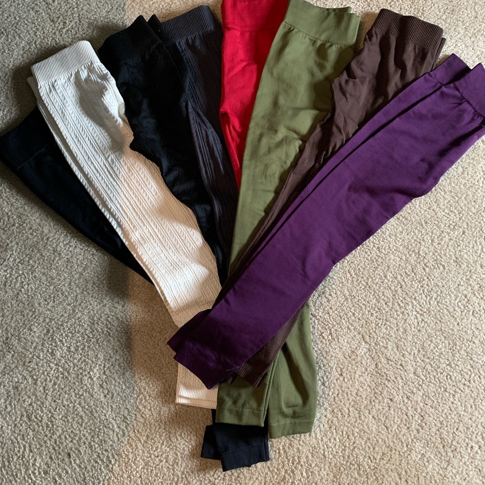 8 pairs of leggings. Small